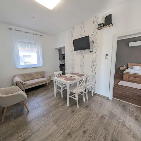 In Balatonmariafuerdo 54826 別荘