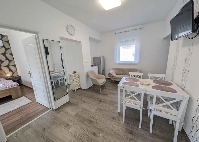 In 54826 Nyaraló Balatonmáriafürdő